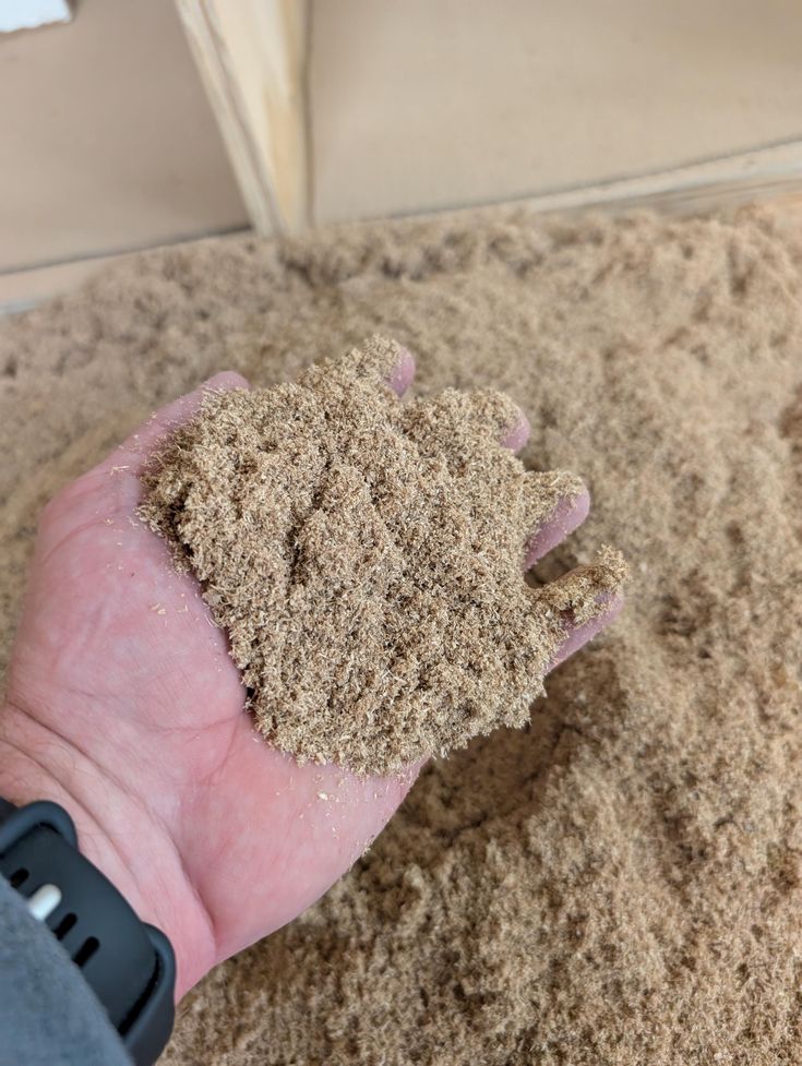 BỘT CƯA – SAWDUST / MÙN CƯA GỖ - Pallet gỗ chất lượng cao